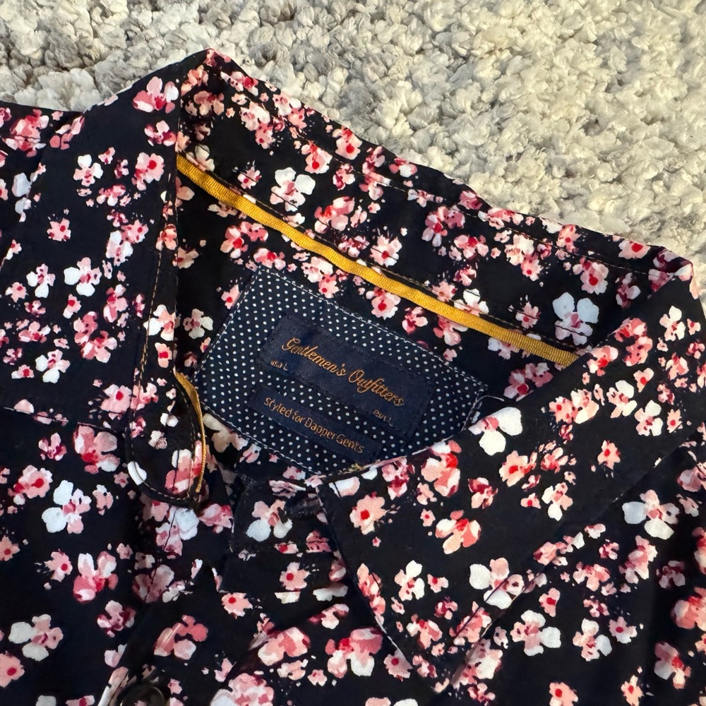 Men's Short-Sleeve Floral Button-Down Shirt - Black with Pink Blossoms - Picture 4 of 5
